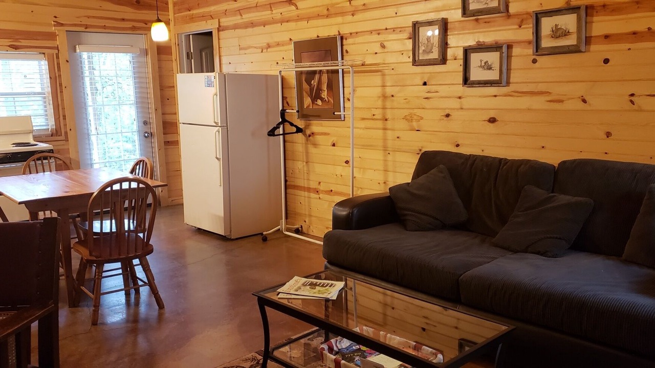 Photo of Livingroom in Sulphur