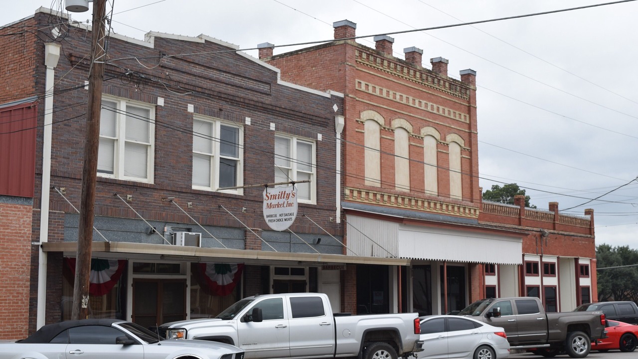 Photo of Others in Lockhart