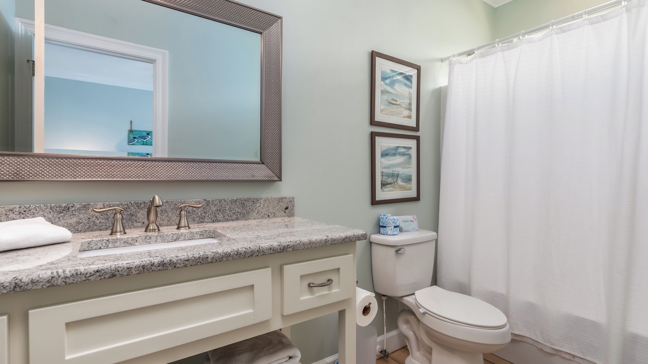 Photo of Bathroom in Dauphin Island