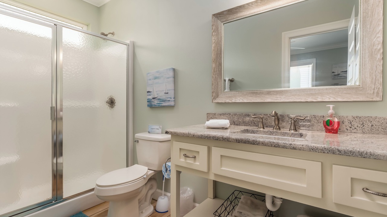 Photo of Bathroom in Dauphin Island