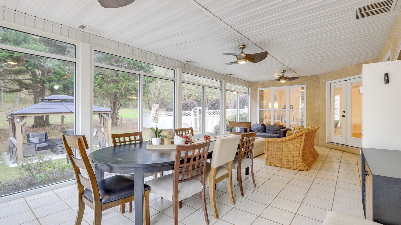 Photo of Others in Stockbridge