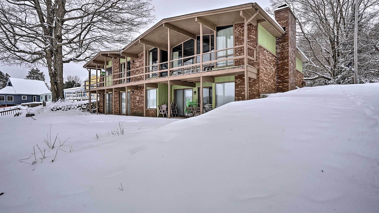 Photo of Outdoor in Lake