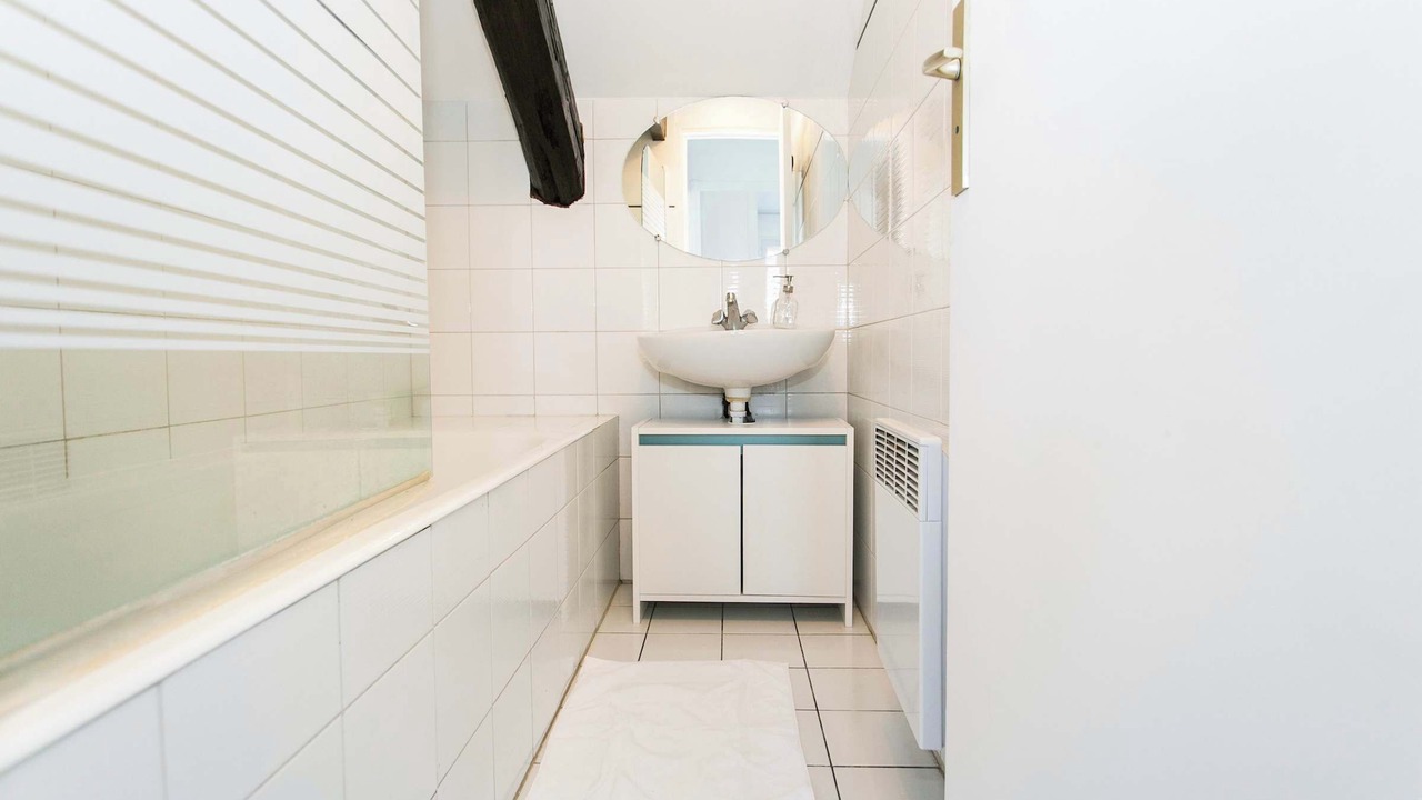 Photo of Bathroom in Arts-et-Metiers