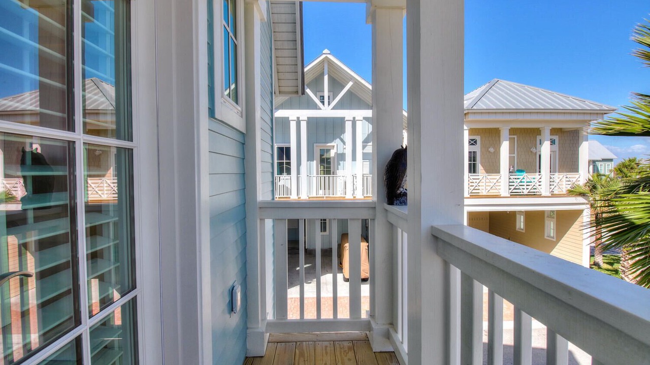 Photo of Patio Balcony in Cinnamon Shore