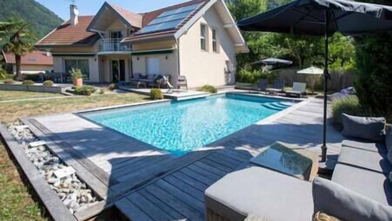 Photo of Outdoor in Menthon-Saint-Bernard
