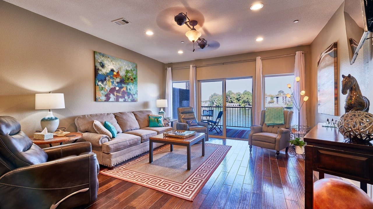 Photo of Bedroom in Lake Hamilton