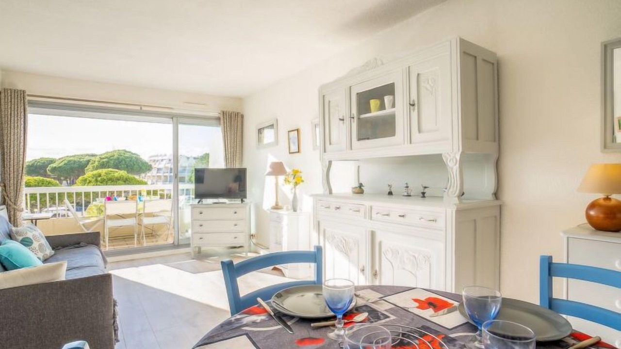Photo of Livingroom in Le Grau-Du-Roi