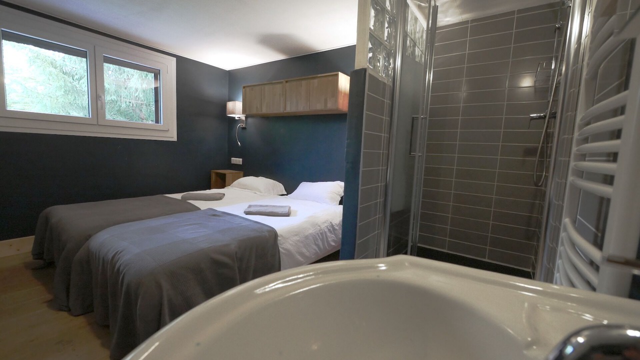Photo of Bedroom in Le Bourg-d'Oisans