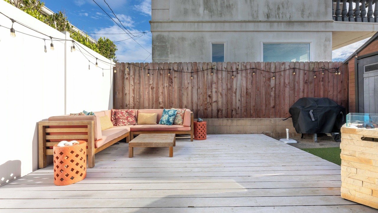 Photo of Patio Balcony in Sunset Beach