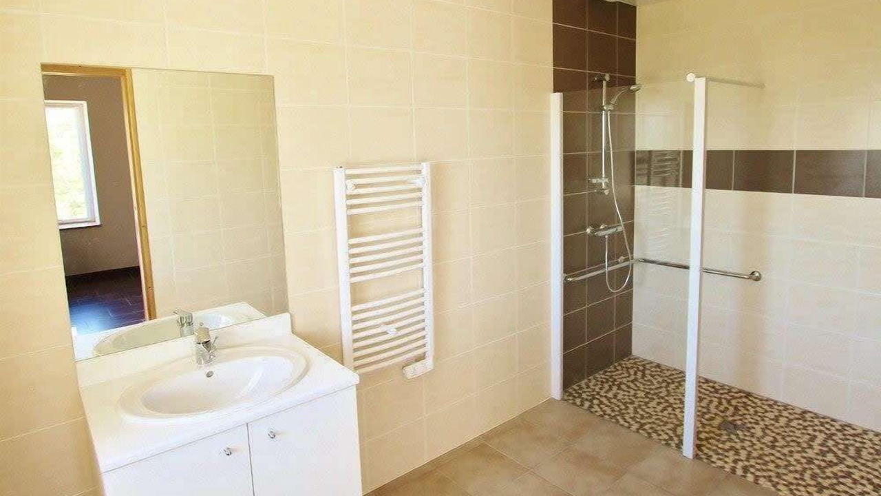 Photo of Bedroom in Avrille