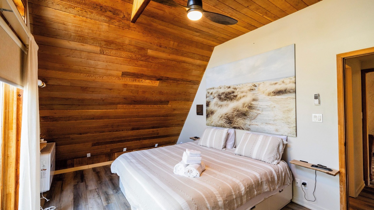 Photo of Bedroom in Long Point