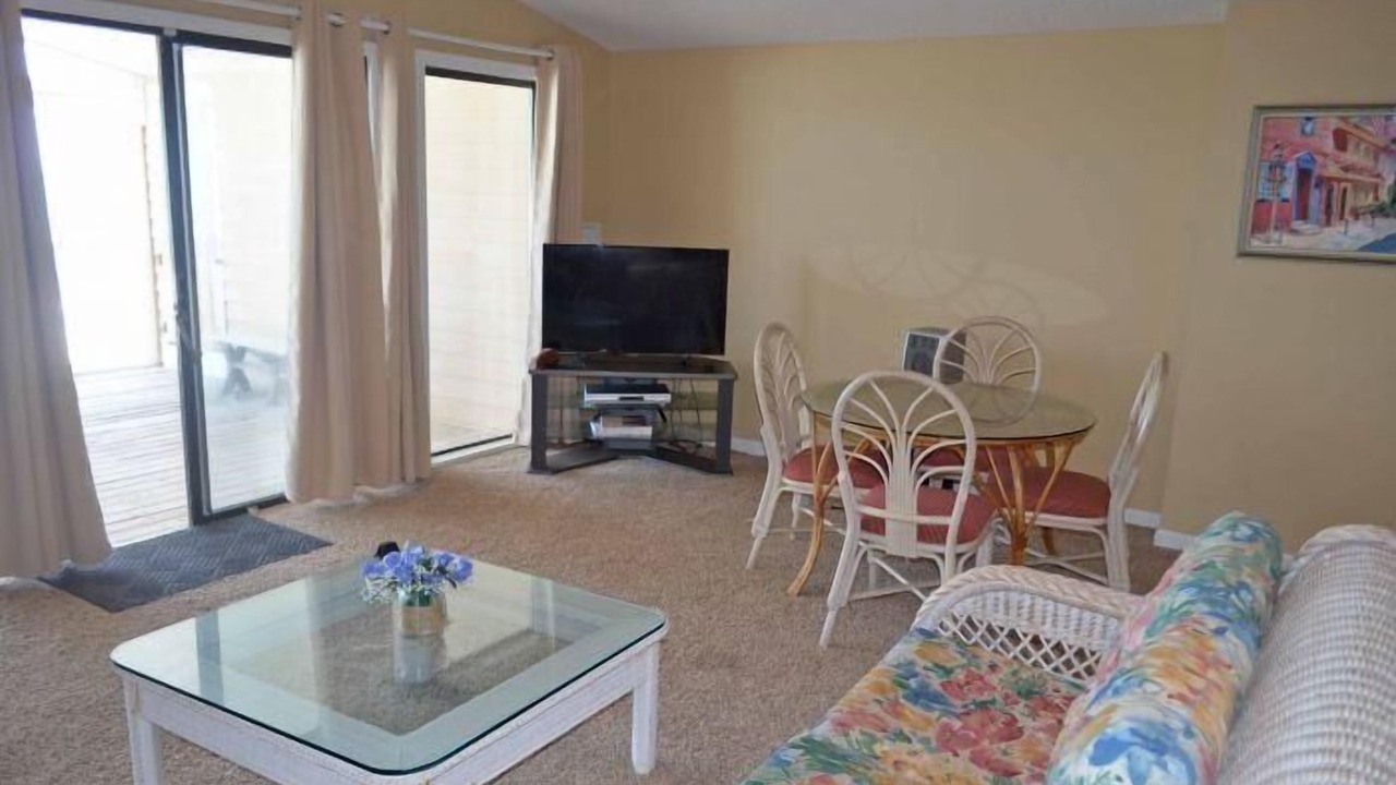 Photo of Livingroom in Surfside Beach