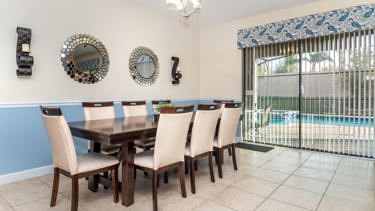 Photo of Livingroom in Davenport