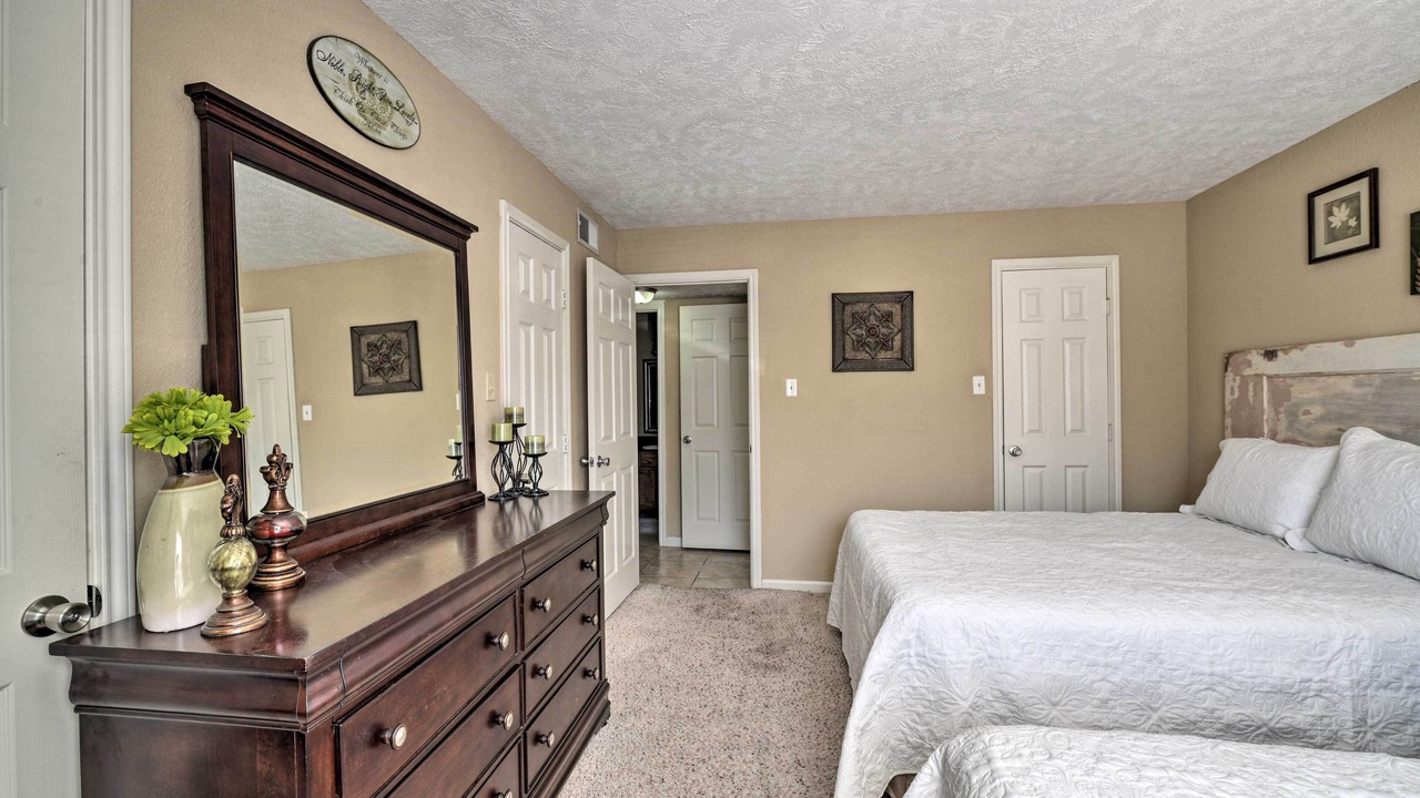 Photo of Bedroom in College Station
