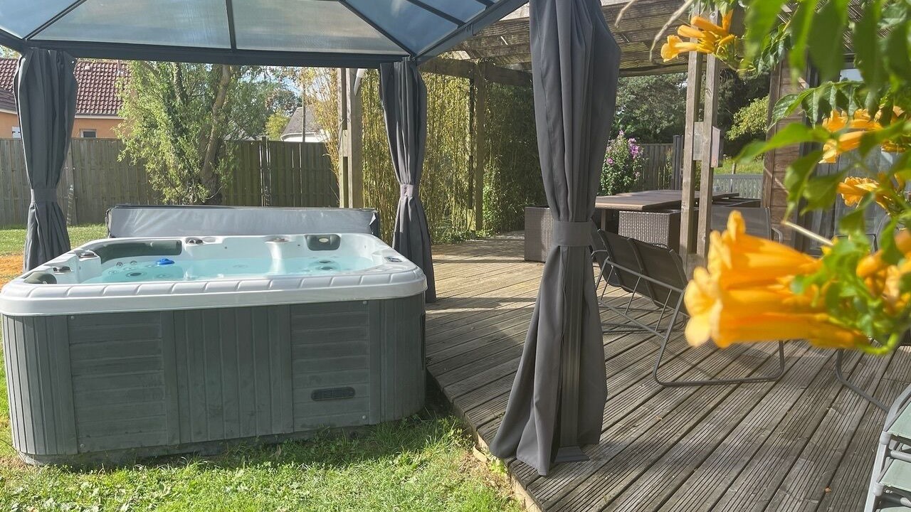 Photo of Patio Balcony in Montigny-le-Chartif