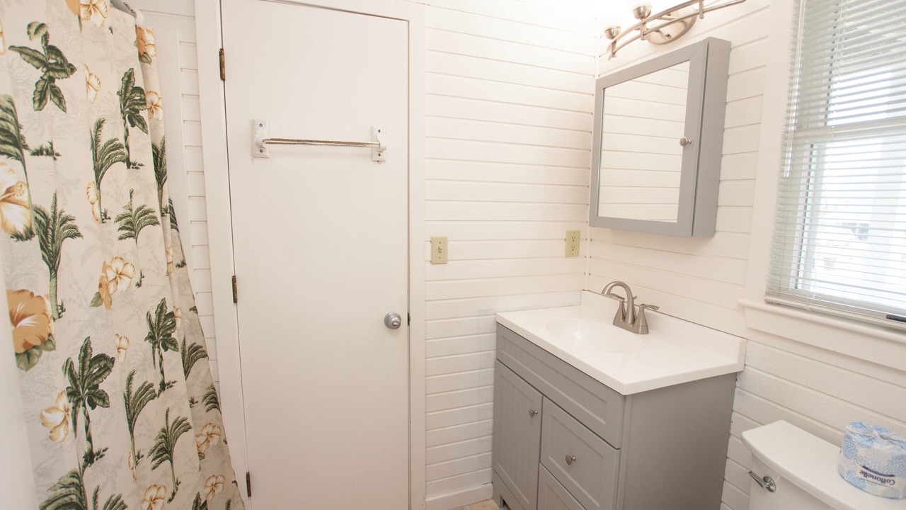 Photo of Bathroom in Ocean Hill