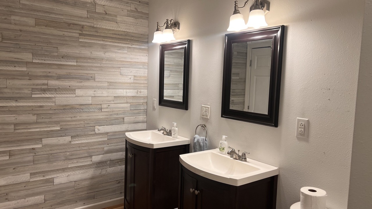 Photo of Bathroom in Nauvoo