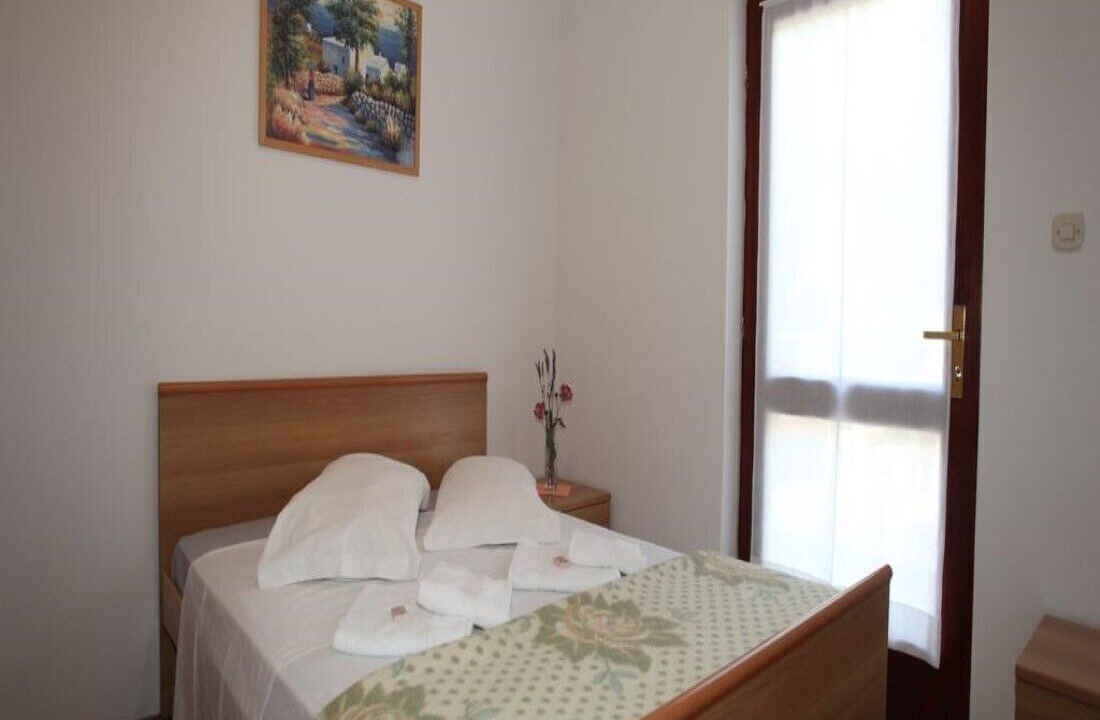 Photo of Bedroom in Cres