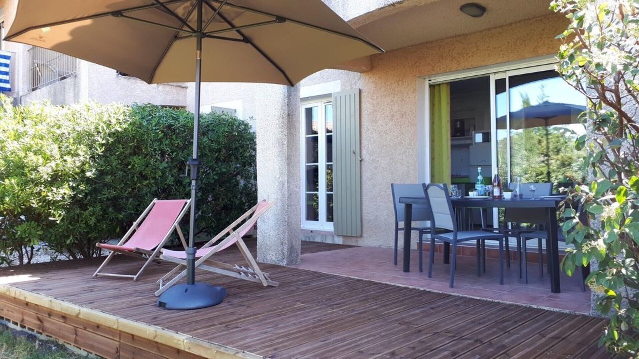 Photo of Outdoor in Sainte-Cecile-les-Vignes