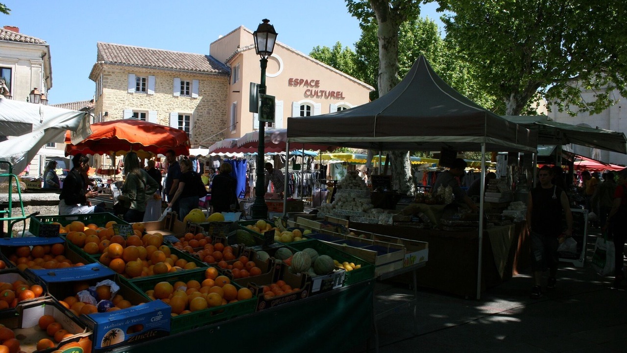 Photo of Outdoor in Sainte-Cecile-les-Vignes