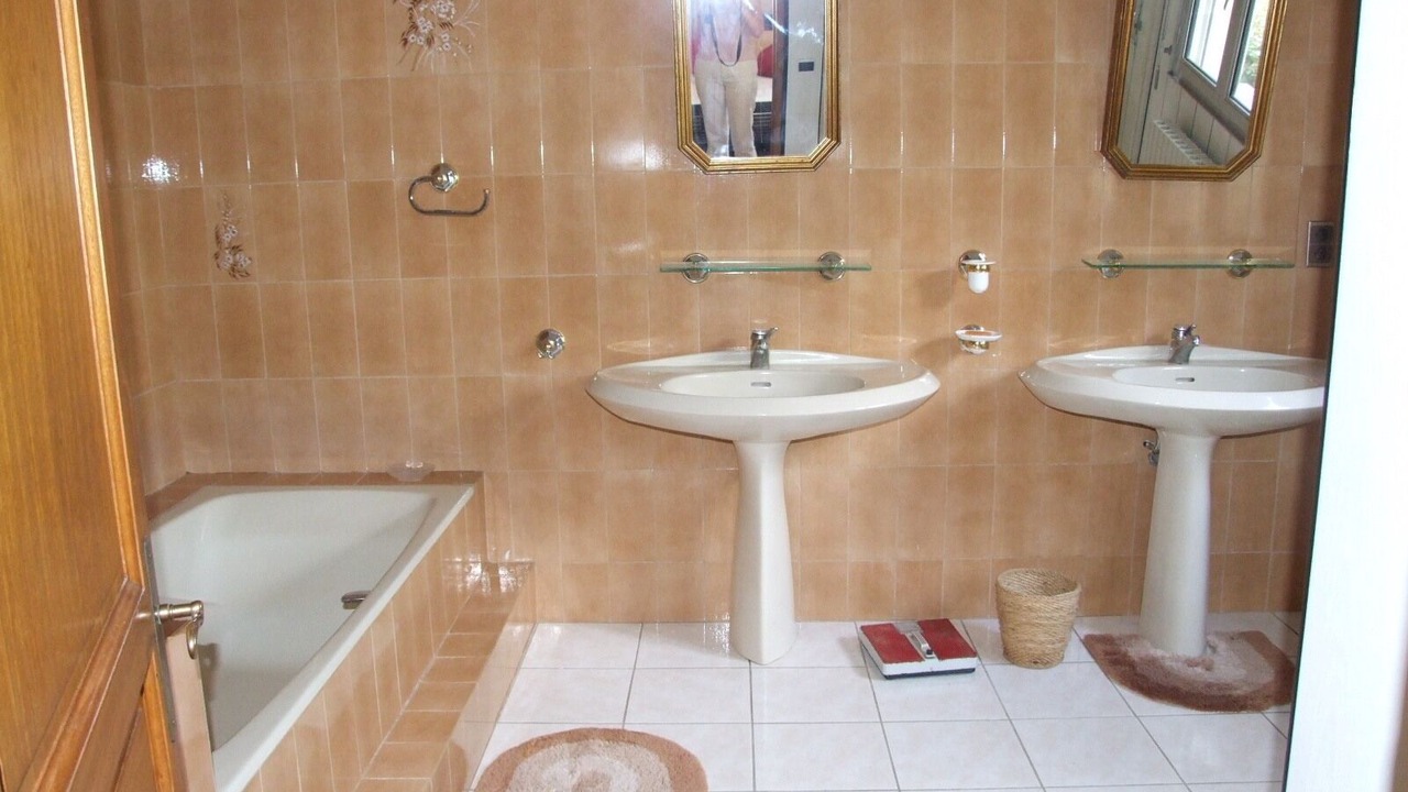 Photo of Bathroom in Saze