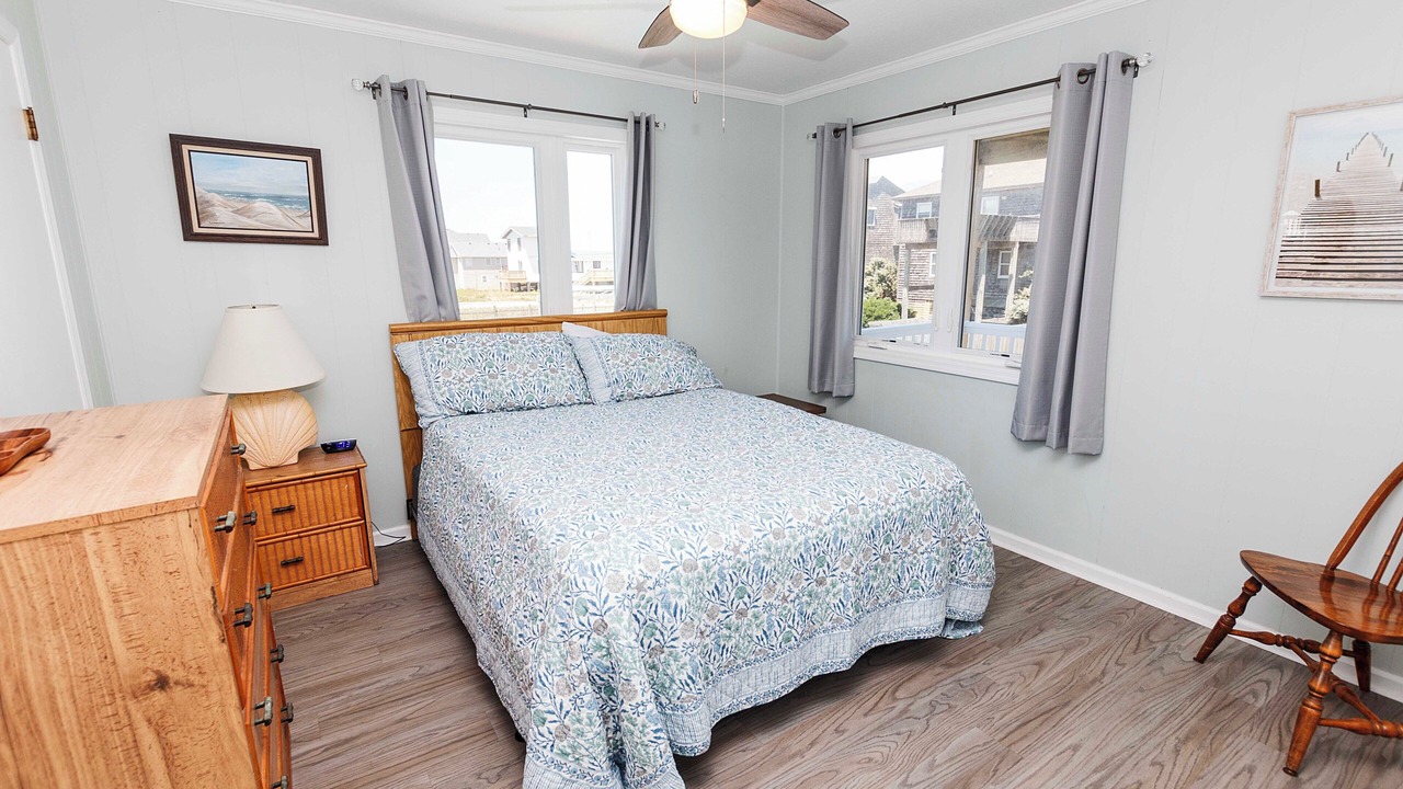 Photo of Bedroom in Colington