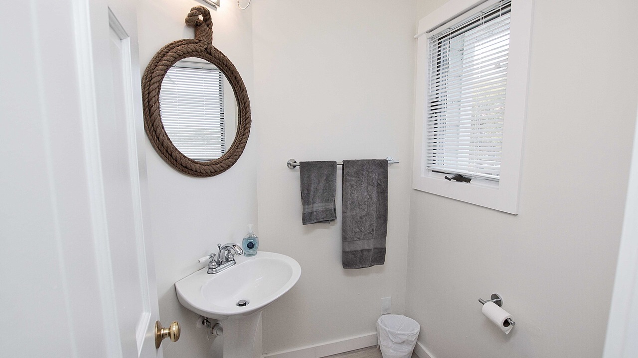 Photo of Bathroom in Monteray Shores