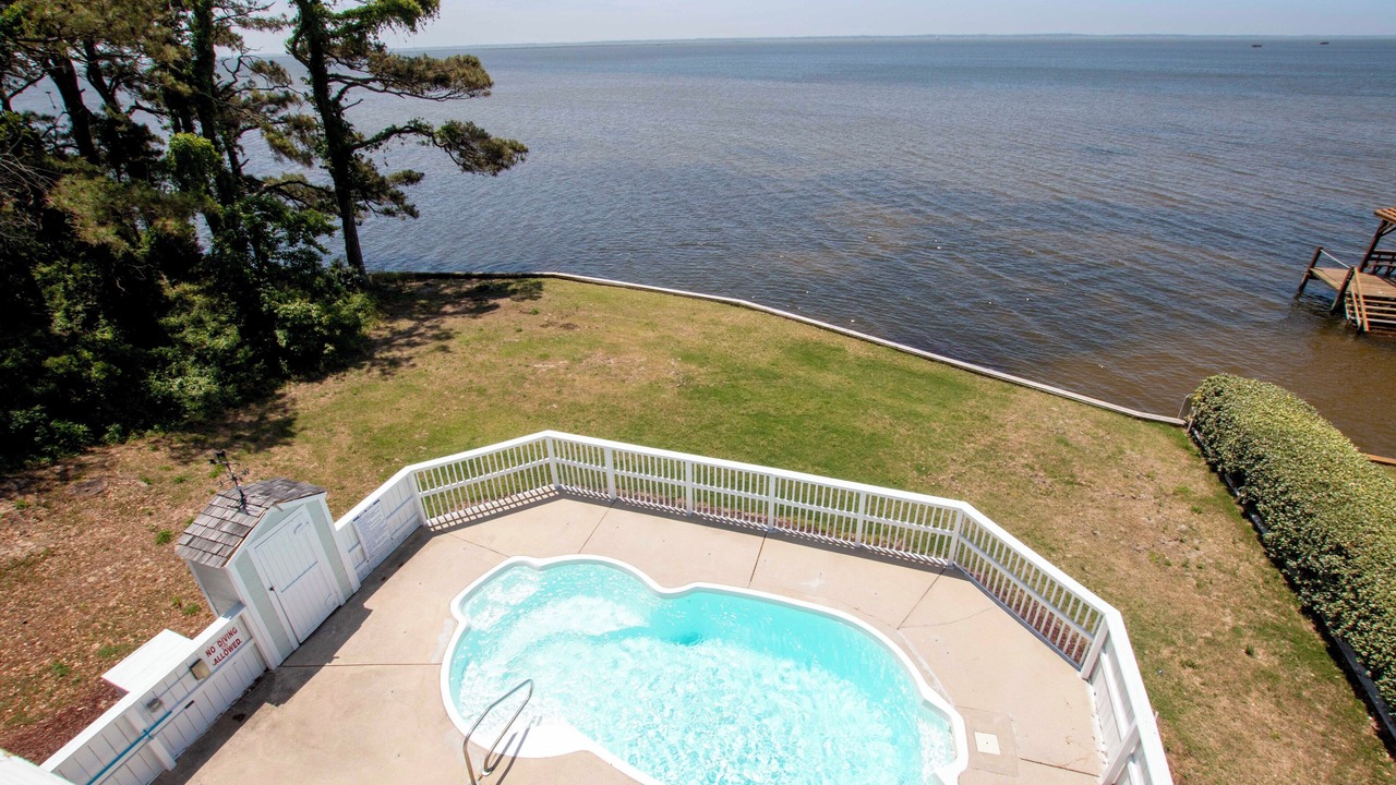 Photo of Outdoor in Monteray Shores