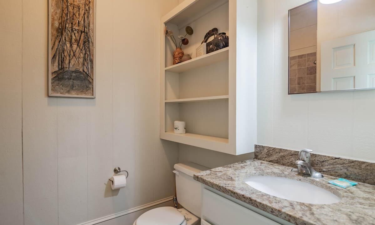 Photo of Bathroom in Debordieu Colony