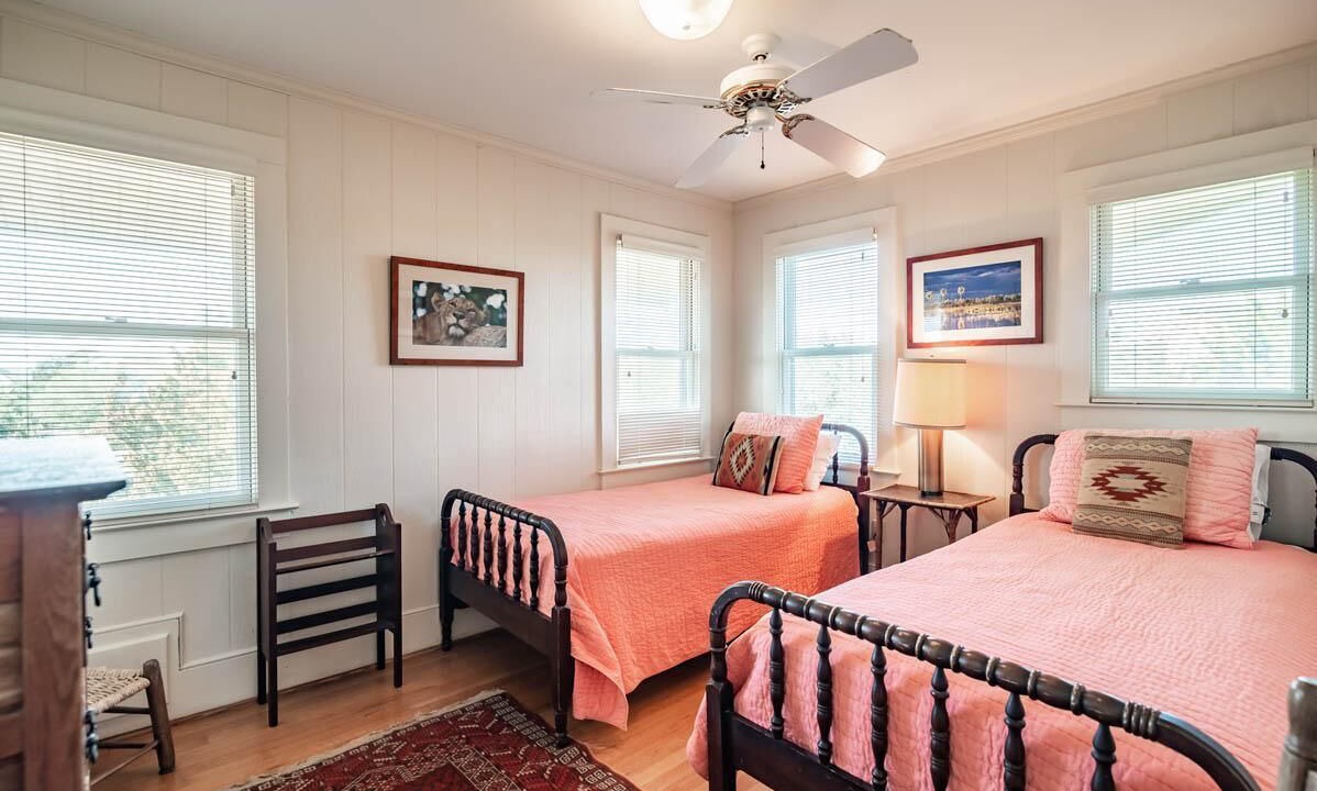 Photo of Bedroom in Debordieu Colony