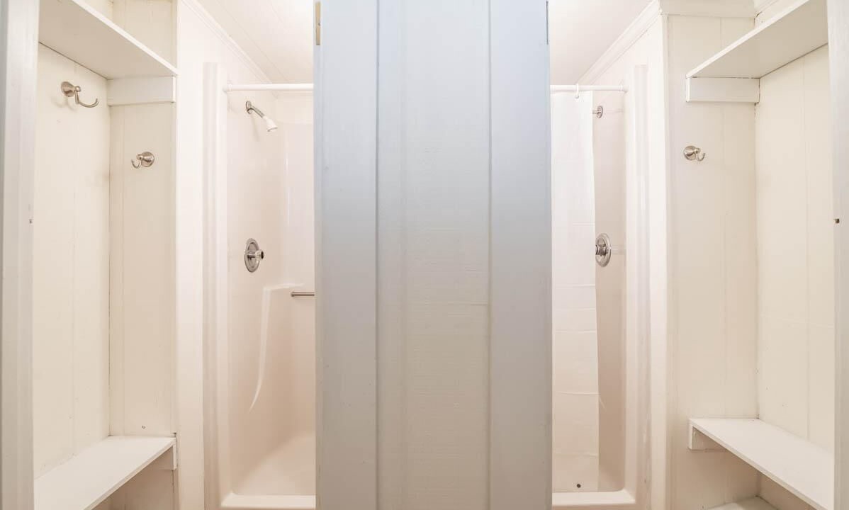 Photo of Bathroom in Debordieu Colony