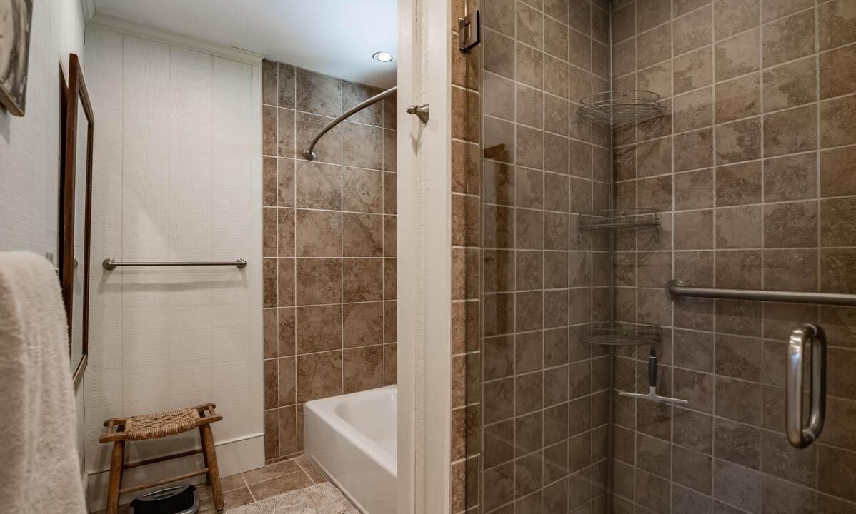 Photo of Bathroom in Debordieu Colony
