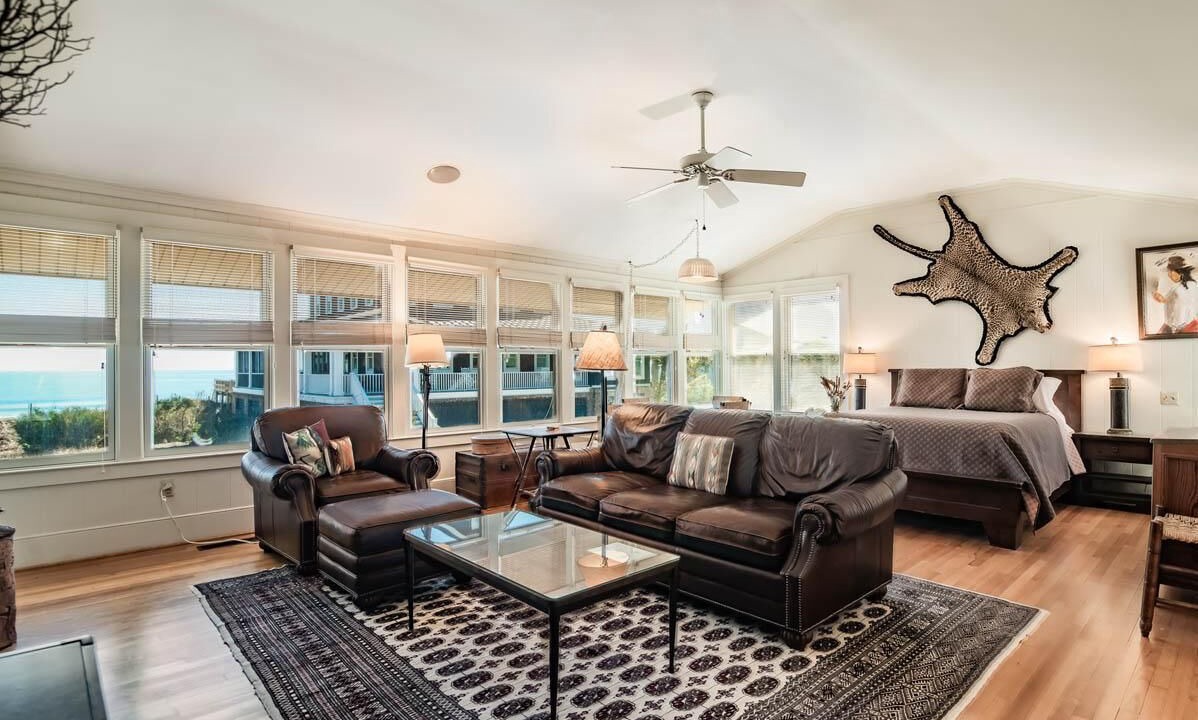 Photo of Livingroom in Debordieu Colony