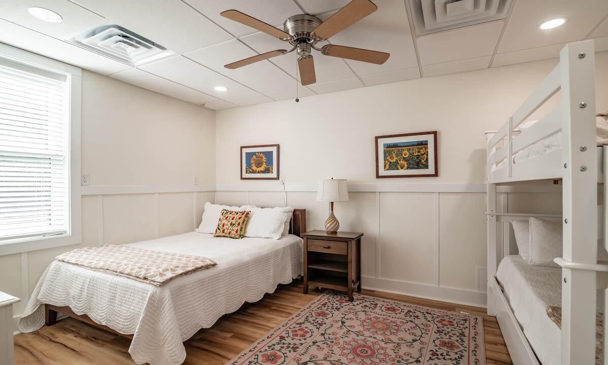 Photo of Bedroom in Debordieu Colony
