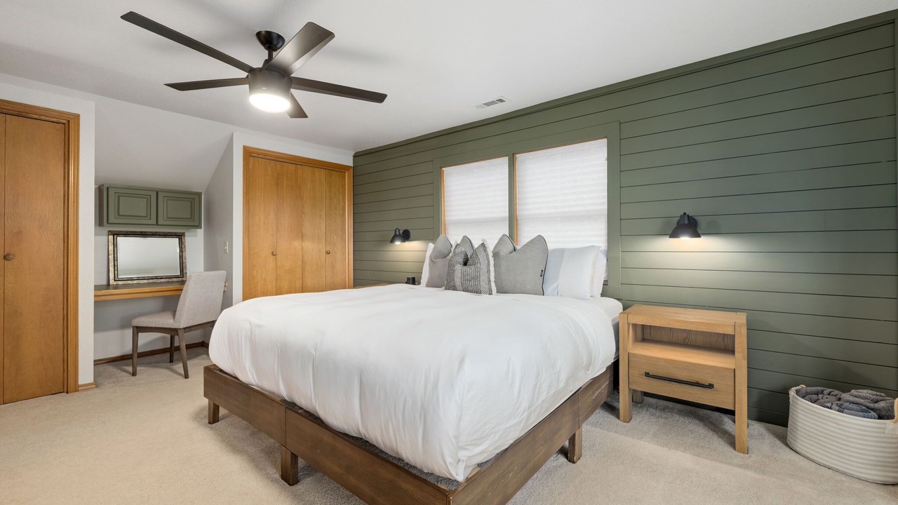 Photo of Bedroom in Lost Bridge Village