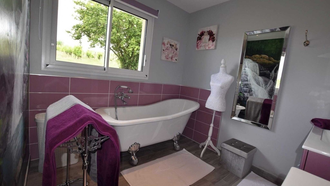 Photo of Bathroom in Monbazillac