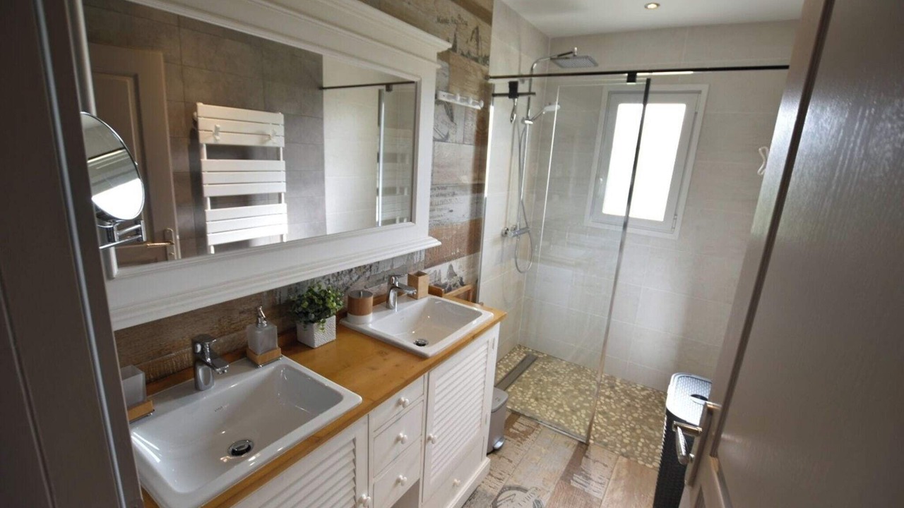 Photo of Bathroom in Monbazillac