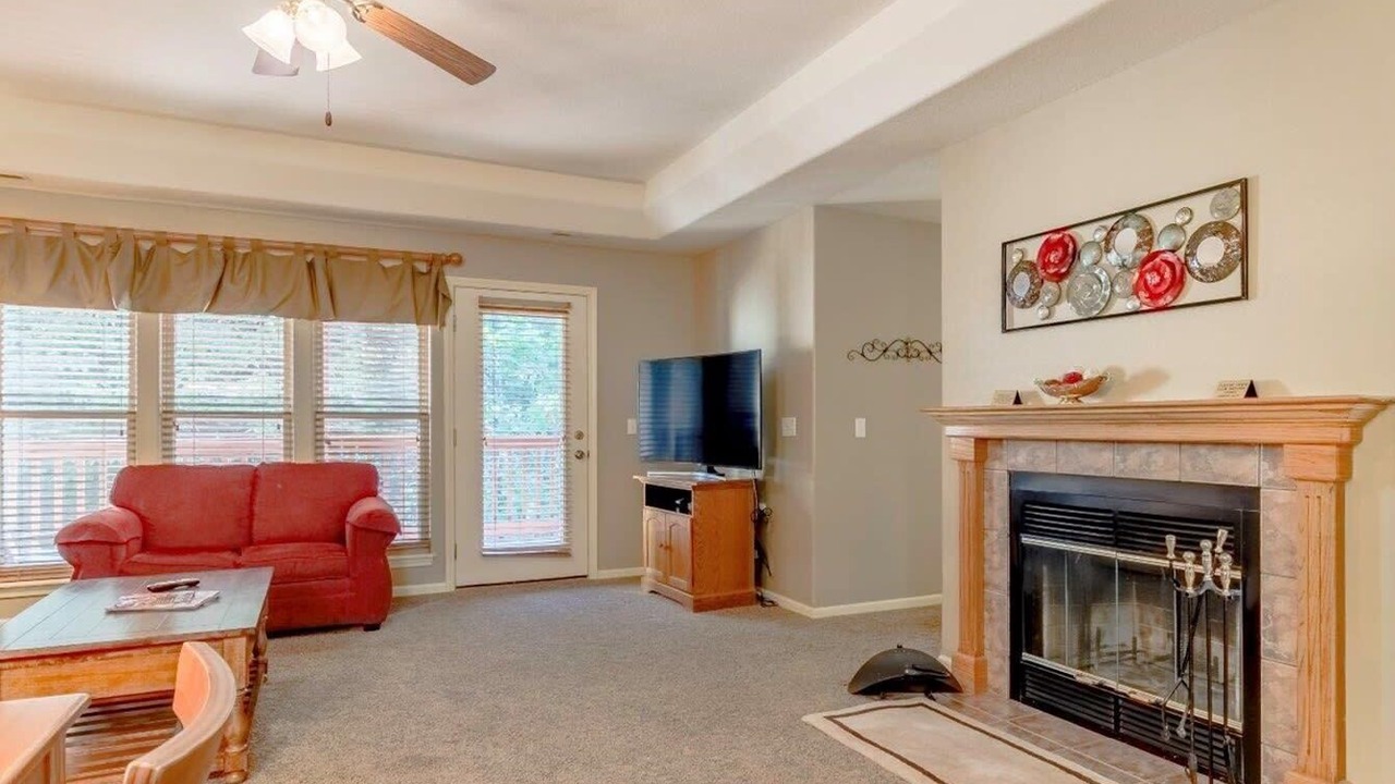 Photo of Livingroom in Branson West