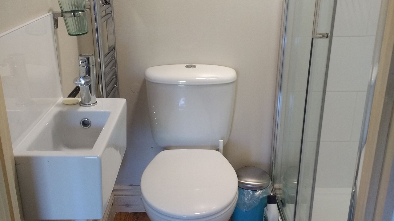 Photo of Bathroom in Alton Barnes