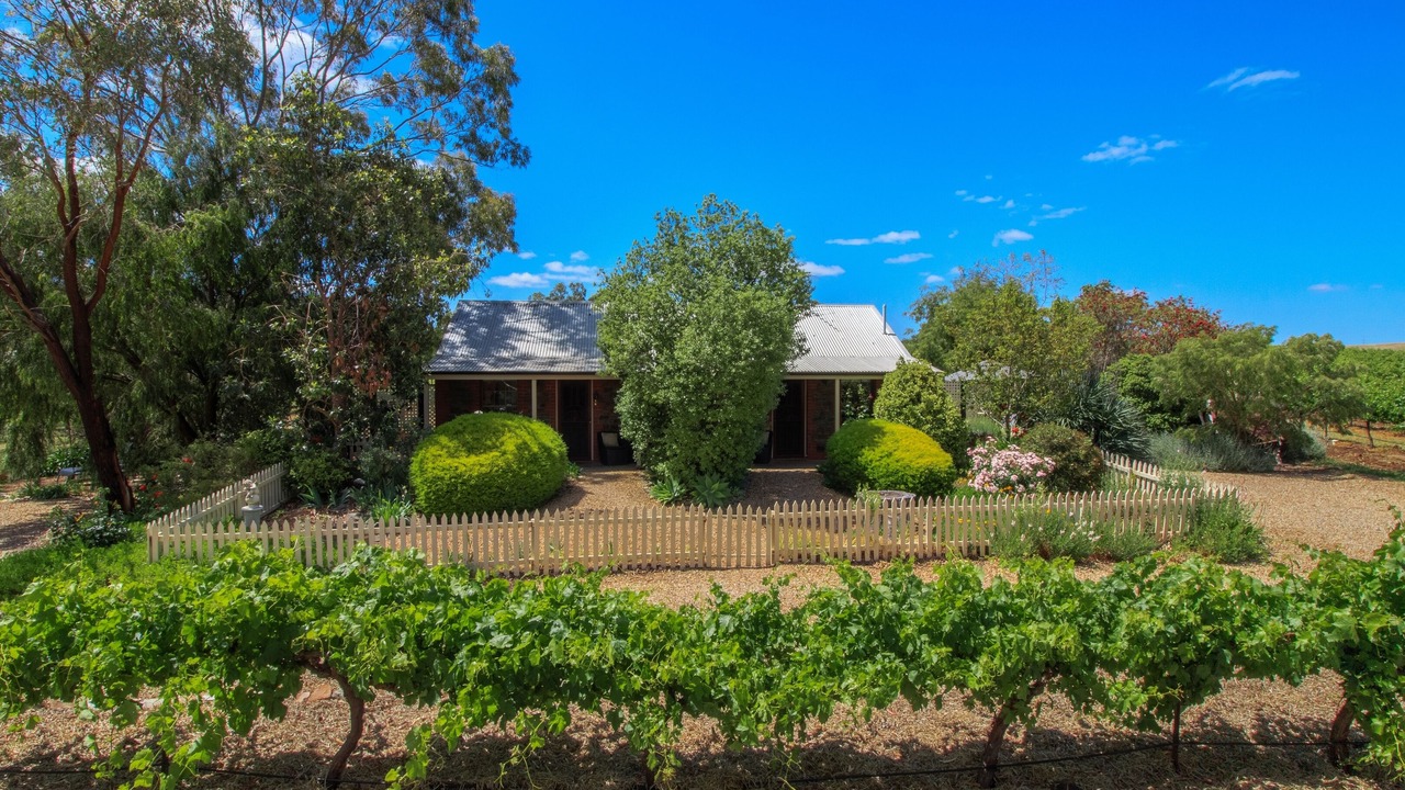 Photo of Outdoor in Stone Well