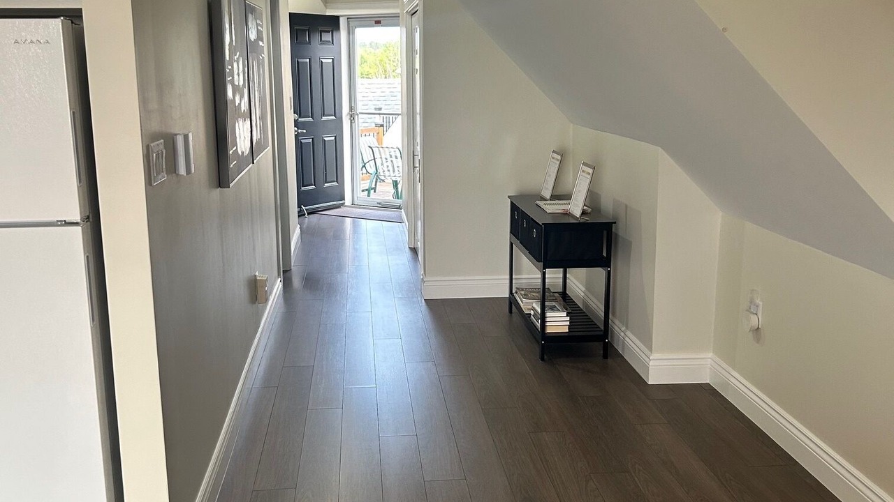 Photo of Others in Cap-Pele