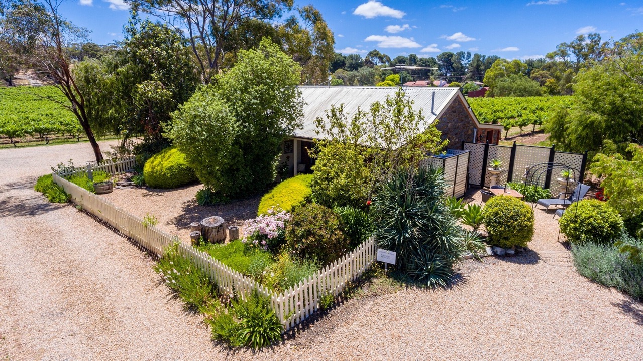 Photo of Outdoor in Stone Well