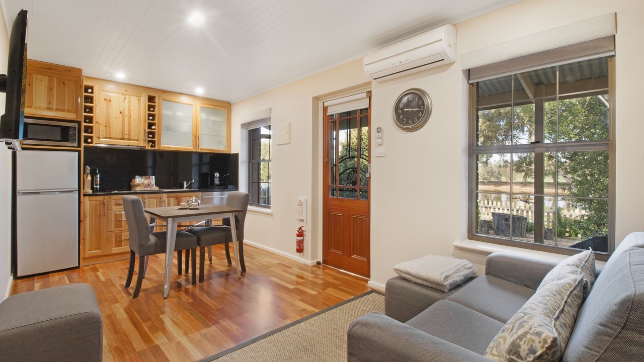 Photo of Livingroom in Stone Well