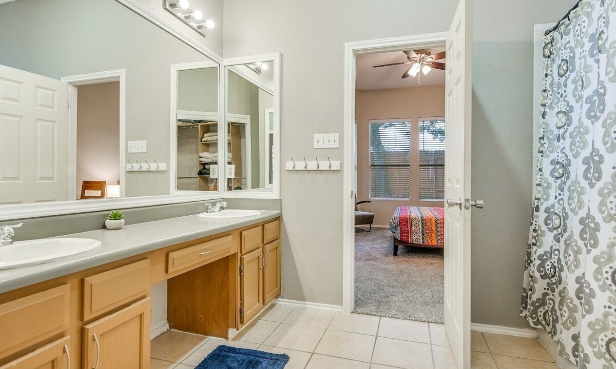 Photo of Bathroom in Wells Branch