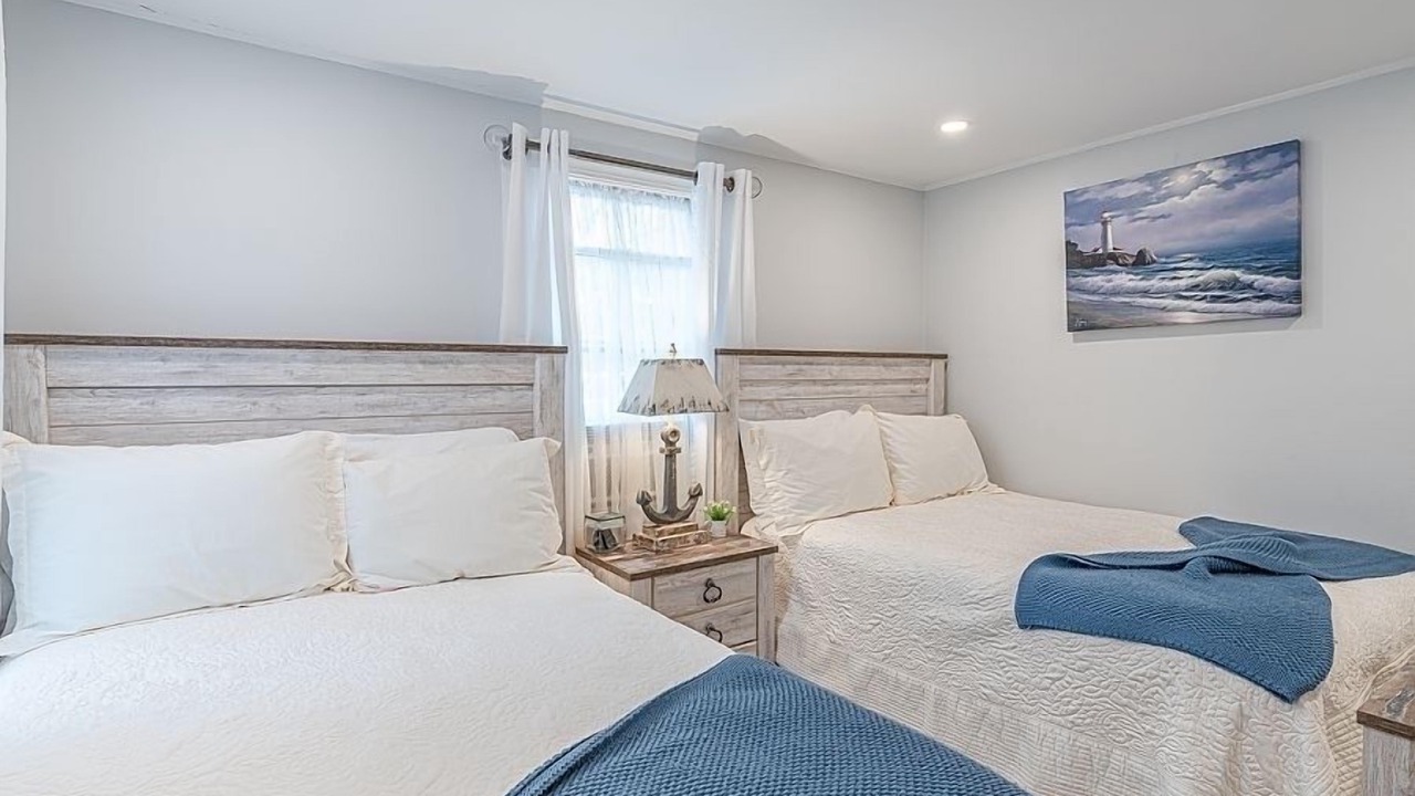 Photo of Bedroom in Lagoon Heights