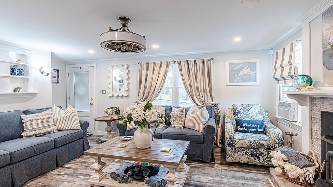 Photo of Livingroom in Lagoon Heights