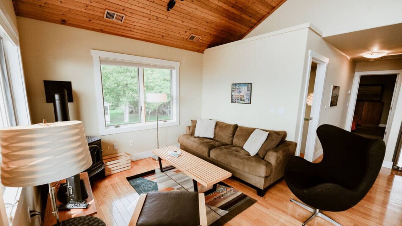 Photo of Livingroom in Leland