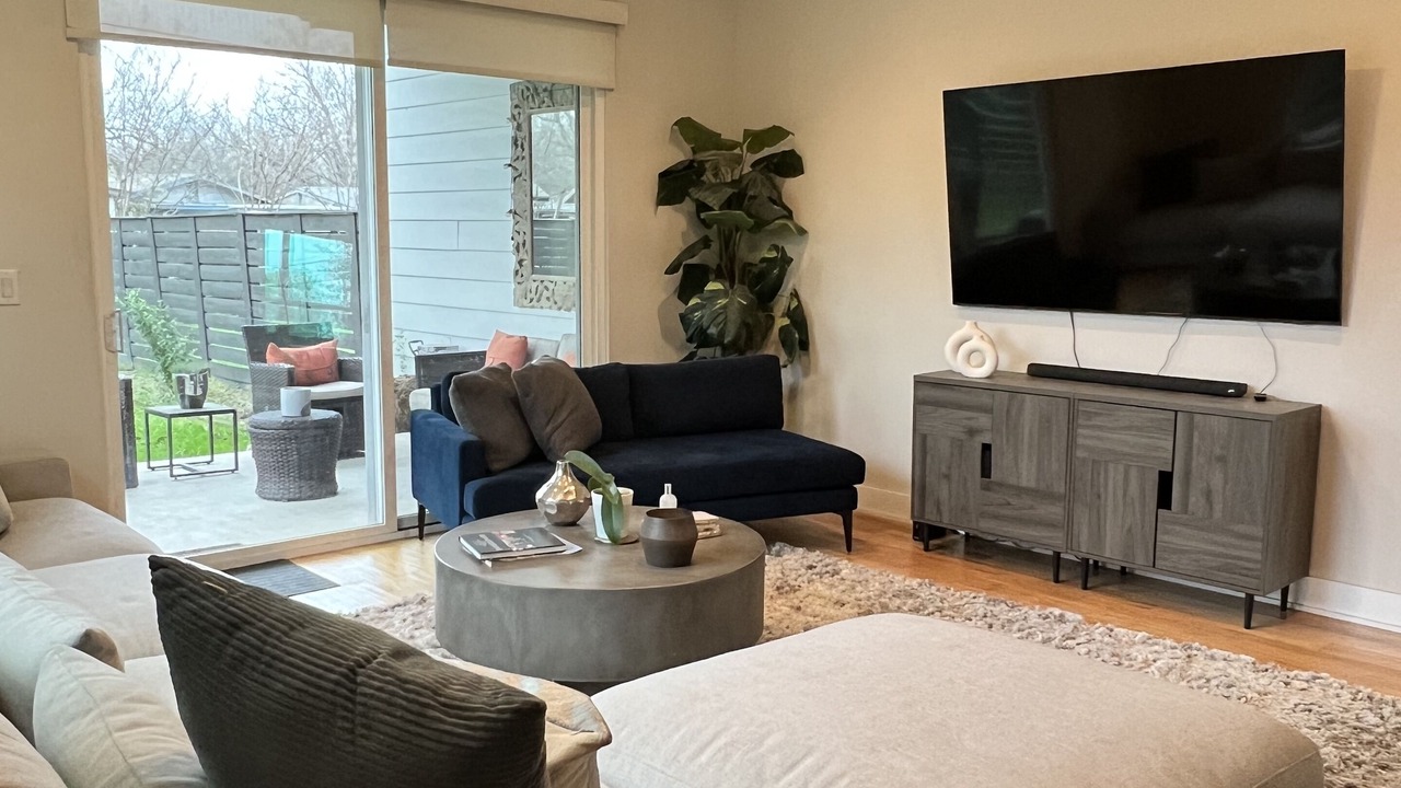 Photo of Livingroom in Montopolis