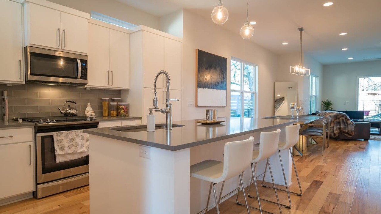 Photo of Kitchen in Montopolis