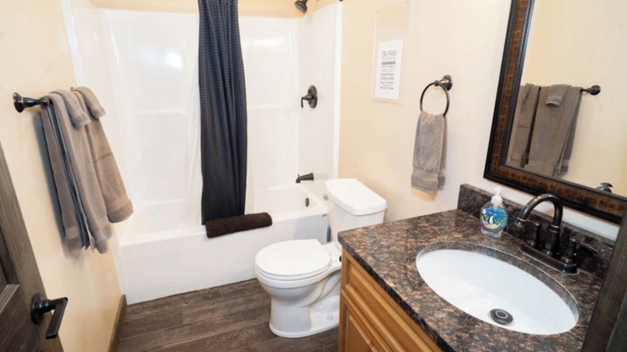 Photo of Bathroom in Attica